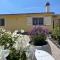 House Roca with jacuzzi