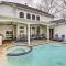 Han Solos Hideout Luxe Houston Home with Pool! - Houston