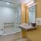 Holiday Inn Baltimore BWI Airport by IHG
