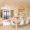 Panoramic Ocean View Beachfront Top floor 2 bed, Big Bay- 212 Eden on the Bay - 开普敦