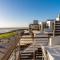 Panoramic Ocean View Beachfront Top floor 2 bed, Big Bay- 212 Eden on the Bay - 开普敦