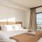Panoramic Ocean View Beachfront Top floor 2 bed, Big Bay- 212 Eden on the Bay - 开普敦