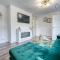 3 Bedroom Blissful Living for Contractors and Families by Coraxe Short Stays - 达德利