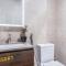 One Bed Room with Creek Views, Hosted by Desert City Stays - Dubaj
