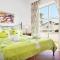 Villa Farol by OCvillas