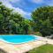 "Villa confortable proche de Case-Pilote avec piscine privée"