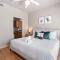 Sleeps 12 Spacious West Campus Apt w Huge Patio - أوستن