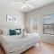 Sleeps 12 Spacious West Campus Apt w Huge Patio - أوستن