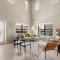 Perfect Location Near UT and Large Patio With A View - Austin