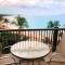 Top Floor Oceanfront location with great swimming and snorkeling MKM809 - ويليا