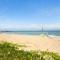 Beachfront Apartment with Ocean Views - Yorkeys Knob