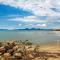 Beachfront Apartment with Ocean Views - Yorkeys Knob