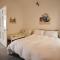 Fernhill House- Beautiful period property with 5 bedrooms and lovely views