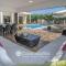 Impressive Villa Exclusive Sea Caves walk to taverns Sleeps 11 Ref 507