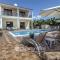 Impressive Villa Exclusive Sea Caves walk to taverns Sleeps 11 Ref 507