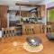 Impressive Villa Exclusive Sea Caves walk to taverns Sleeps 11 Ref 507
