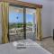 Impressive Villa Exclusive Sea Caves walk to taverns Sleeps 11 Ref 507