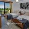 Impressive Villa Exclusive Sea Caves walk to taverns Sleeps 11 Ref 507
