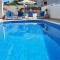 Villa Only 50m To The Sea, Sleeps 12, Polis - Pomos