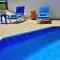 Villa Only 50m To The Sea, Sleeps 12, Polis - Pomos