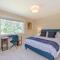 102 - Charming and Fun Family Oasis Near Downtown