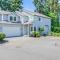 102 - Charming and Fun Family Oasis Near Downtown