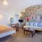 Plaka Beach Cottages
