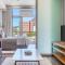 Backup-Powered Elegant Mountain View Apartment - Kapsztad