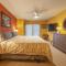 15 Lodge with Hood River Bridge View