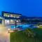 4 Bedroom Stunning Home In Kastel Stari