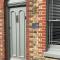 Stylish Boatwright Cottage moments from beach by Whitstable-Holidays
