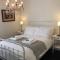 Stylish Boatwright Cottage moments from beach by Whitstable-Holidays - Whitstable