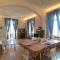 The Comfort - Big Apartment in Villa with Garden and Terrace