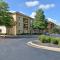 Courtyard by Marriott Bentonville - Bentonville