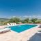 Awesome Home In Lugnano In Teverina With Jacuzzi, Wifi And Outdoor Swimming Pool