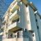 Radhima Seaside Apartment with Free Parking