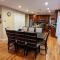Luxury 4 bedroom house in Pocono Mountains in Golf course Near Lake