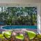 La Casa On Mango, heated pool - 5 min walk to the Beach