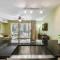 Shores of Panama 204 - 2nd Floor 2 Bedroom Sleeps 8, Same Floor Reserved Parking, Free Fun condo