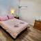 Deepcut Lodge Bed & Breakfast Self Service