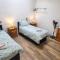 Deepcut Lodge Bed & Breakfast Self Service - Camberley