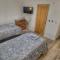 Deepcut Lodge Bed & Breakfast Self Service - Camberley
