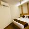 Hotel Plaza Heights by RAK Rooms, Mangaluru