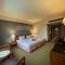 Songphanburi Hotel