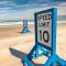 Pineapple Shores Retro Inn 4