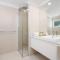 The White House - Spectacular Ocean Views, WiFi, Central Coolum