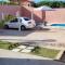 Duplex com 2 quartos com piscina e estacionamento - Aracati