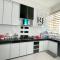 RJ Prima (UMT, UniSZA, Spacious, Beach + Netflix)