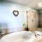 Laketown Wharf 734 By Aneliya