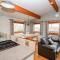 Snowy Owl Lodge